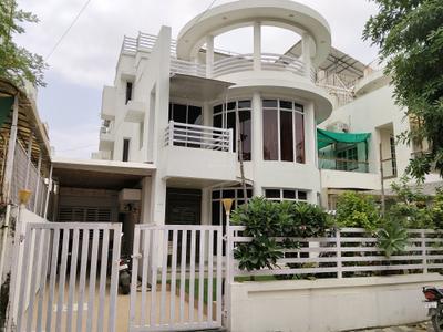 Building Image of 3285 Sq.ft 4 BHK Villa for sale in Shree Balaji Villa, Chandkheda Ahmedabad for Rs. 45000000