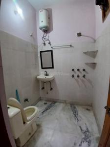 Bathroom Image of 2250 Sq.ft 3 BHK Builder Floor for rent in Sector 31 Faridabad for Rs. 28000