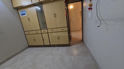Bedroom Image of 1000 Sq.ft 2 BHK Apartment / Flat for sale in Prateek Apartment, Paschim Vihar New Delhi for Rs. 14000000