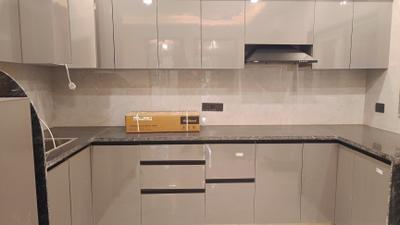 Kitchen Image of 1250 Sq.ft 2 BHK Builder Floor for rent in DLF Phase 5 Gurgaon for Rs. 80000