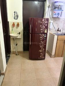 Kitchen Image of 650 Sq.ft 1 BHK Builder Floor for rent in Arun Vihar, Sector 37 Noida for Rs. 24525