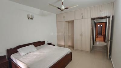 Bedroom Image of 2700 Sq.ft 3 BHK Builder Floor for rent in Greater Kailash II New Delhi for Rs. 130000