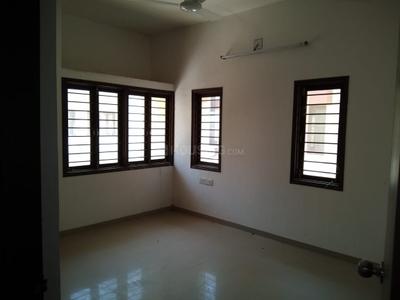Bedroom Image of 1200 Sq.ft 4 BHK Independent House for rent in Harni Vadodara for Rs. 22000