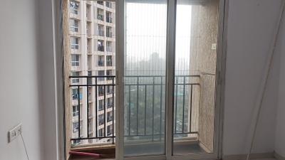 Balcony Image of 910 Sq.ft 2 BHK Apartment / Flat for rent in Vijay Orovia, Hiranandani Estate Thane for Rs. 35000