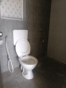 Common Bathroom Image of 650 Sq.ft 1 BHK Apartment / Flat for rent in Mantra Essence, Undri Pune for Rs. 13500