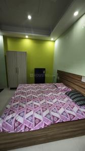 Bedroom Image of 400 Sq.ft 1 RK Apartment / Flat for rent in Sector 71 Noida for Rs. 18000