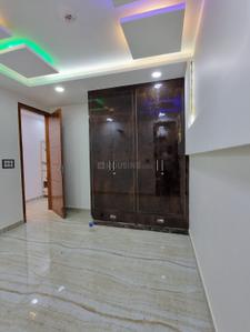 Bedroom Image of 720 Sq.ft 2 BHK Builder Floor for sale in Mukherjee Nagar New Delhi for Rs. 8000000