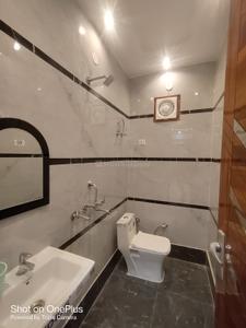Image of 950 Sq.ft 3 BHK Builder Floor for rent in Nawada, New Delhi for Rs. 21000