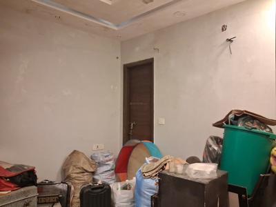 Bedroom Image of 1350 Sq.ft 3 BHK Builder Floor for rent in Ramesh Nagar New Delhi for Rs. 40000