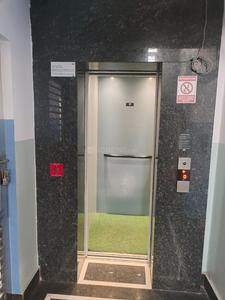 Bathroom Image of 2500 Sq.ft 2 BHK Apartment / Flat for rent in Pahari Village Patna for Rs. 15000