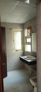 Bathroom Image of 1500 Sq.ft 3 BHK Apartment / Flat for rent in AWHO Vay Sector 8B G, Vrindavan Yojana Lucknow for Rs. 21000