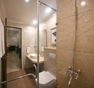 Bathroom Image of 818 Sq.ft 1 BHK Apartment / Flat for sale in Riviera Sublime, Sodiem Siolim Goa for Rs. 20000000