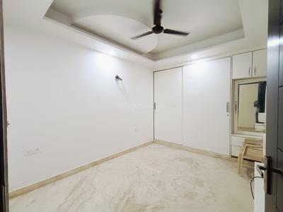 Bedroom Image of 1500 Sq.ft 2 BHK Builder Floor for rent in Karkardooma New Delhi for Rs. 40000