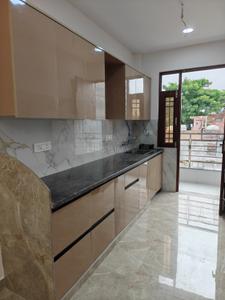 Kitchen Image of 380 Sq.ft 1 BHK Builder Floor for sale in Shalimar Bagh New Delhi for Rs. 4850000