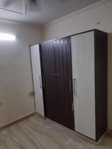 Bedroom Image of 800 Sq.ft 2 BHK Builder Floor for rent in Preet Vihar New Delhi for Rs. 25000