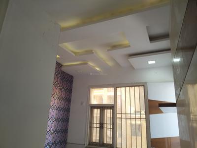 Bedroom Image of 800 Sq.ft 3 BHK Builder Floor for sale in Sector 4 Rohini New Delhi for Rs. 8500000