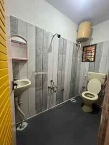 Bathroom Image of 1200 Sq.ft 2 BHK Builder Floor for rent in Murugeshpalya Bengaluru for Rs. 32000