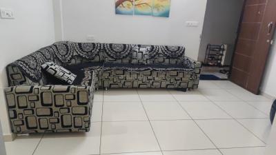 Living Room Image of 950 Sq.ft 2 BHK Apartment / Flat for sale in Manjalpur Vadodara for Rs. 3500000