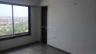 Bedroom Image of 1850 Sq.ft 3 BHK Apartment / Flat for rent in Shafalya Veritas, Sola Ahmedabad for Rs. 45000