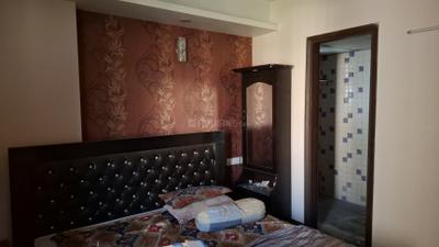 Bedroom Image of 1880 Sq.ft 3 BHK Apartment / Flat for rent in Arocon Golf Ville, Crossings Republik Ghaziabad for Rs. 30000