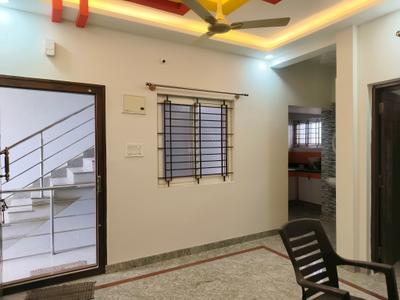 Living Room Image of 600 Sq.ft 1.5 BHK Builder Floor for rent in Hebbal Bengaluru for Rs. 15000