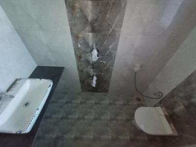 Bathroom Image of 1500 Sq.ft 3 BHK Apartment / Flat for sale in Borivali West Mumbai for Rs. 23500000