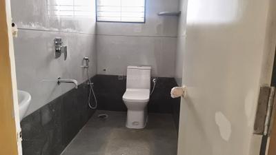 Bathroom Image of 615 Sq.ft 1 BHK Builder Floor for rent in Yemalur Bengaluru for Rs. 29000