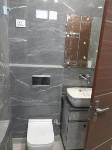 Bathroom Image of 1200 Sq.ft 3 BHK Builder Floor for rent in Subhash Nagar New Delhi for Rs. 40000