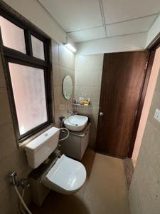 Bathroom Image of 1250 Sq.ft 2 BHK Apartment / Flat for rent in Jagatpur Ahmedabad for Rs. 35000