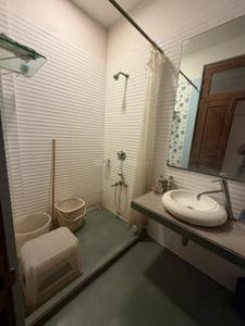 Image of 1600 Sq.ft 2 BHK Apartment / Flat for rent in Colaba, Mumbai for Rs. 225000