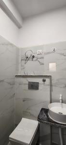 Bathroom Image of 1000 Sq.ft 2 BHK Apartment / Flat for rent in Bhawna City, Shastripuram Agra for Rs. 13000
