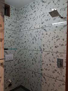 Common Bathroom Image of 850 Sq.ft 3 BHK Builder Floor for sale in Dwarka Mor New Delhi for Rs. 5150000