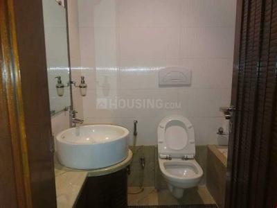 Bathroom Image of 4500 Sq.ft 6 BHK Apartment / Flat for sale in Bay View, Andheri West Mumbai for Rs. 180000000