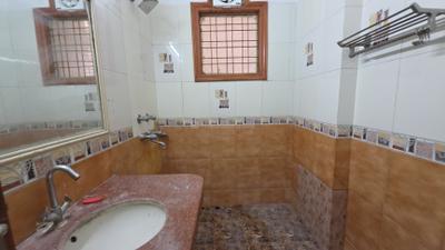 Image of 3600 Sq.ft 4 BHK Builder Floor for sale in Freedom Fighters Enclave, New Delhi for Rs. 27000000