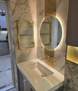 Bathroom Image of 750 Sq.ft 1 BHK Apartment / Flat for rent in Cumballa Hill Mumbai for Rs. 140000