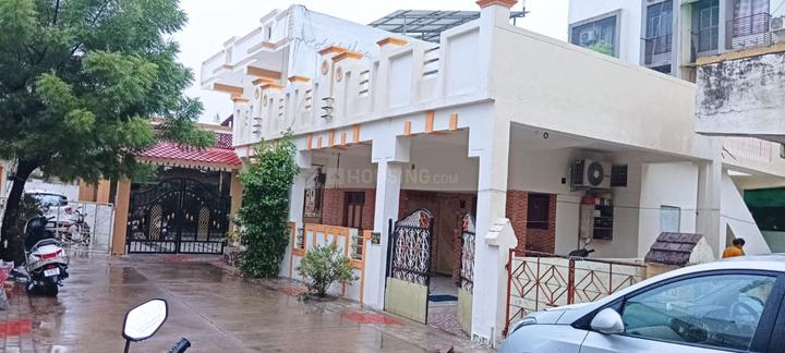 New Naroda, Nikol Main Image 1