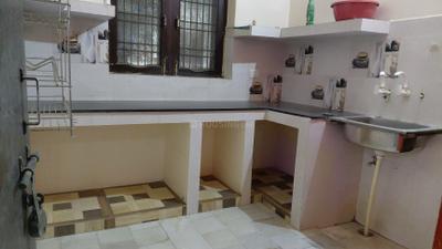 Kitchen Image of 1250 Sq.ft 2 BHK Builder Floor for rent in Chinhat Lucknow for Rs. 14000