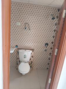 Bathroom Image of 1294 Sq.ft 3 BHK Apartment / Flat for sale in Purvanchal Royal City, Chi V Greater Noida for Rs. 18000000