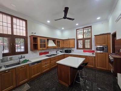 Kitchen Image of 5500 Sq.ft 5 BHK Apartment / Flat for rent in Sanjaynagar Bengaluru for Rs. 350000