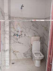 Bathroom Image of 1290 Sq.ft 2 BHK Builder Floor for rent in Buddhi Vihar Moradabad for Rs. 10000
