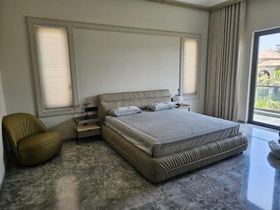 Bedroom Image of 5850 Sq.ft 4 BHK Villa for sale in Shilaj Ahmedabad for Rs. 115000000