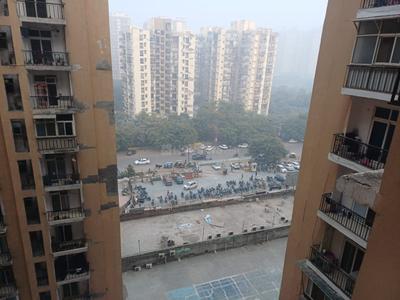 Balcony Image of 980 Sq.ft 2.5 BHK Apartment / Flat for sale in Gardenia Golf City Phase 4, Sector 75 Noida for Rs. 8200005