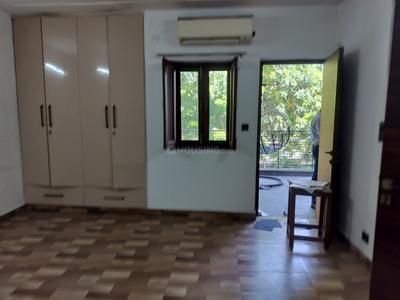 Bedroom Image of 1801 Sq.ft 2 BHK Builder Floor for rent in Safdarjung Enclave New Delhi for Rs. 75000