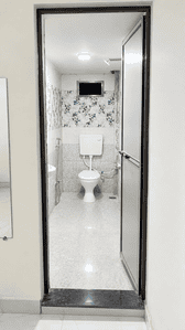 Bathroom Image of 1400 Sq.ft 2.5 BHK Independent House for rent in Polipather Jabalpur for Rs. 25000