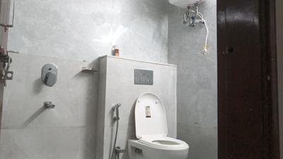 Bathroom Image of 350 Sq.ft 1 RK Builder Floor for rent in HUDA Plot Sector 38, Sector 38 Gurgaon for Rs. 25000