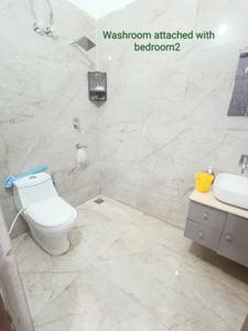 Bathroom Image of 2000 Sq.ft 3 BHK Apartment / Flat for rent in Utrathiya Zirakpur for Rs. 20000