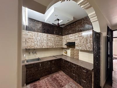 Bathroom Image of 900 Sq.ft 2 BHK Builder Floor for rent in Janakpuri New Delhi for Rs. 28000