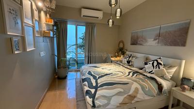 Bedroom Image of 1752 Sq.ft 2 BHK Apartment / Flat for rent in DLF One Midtown, Karampura New Delhi for Rs. 74000