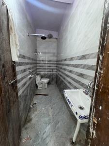 Image of 700 Sq.ft 2 BHK Apartment / Flat for sale in Shakarpur Khas, New Delhi for Rs. 4500000