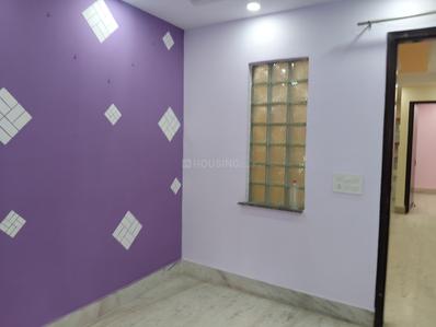 Bedroom Image of 850 Sq.ft 2 BHK Builder Floor for rent in Preet Vihar New Delhi for Rs. 21000